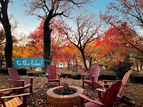Private Oasis! 2 houses! Private dock! reunions/weddings/events!